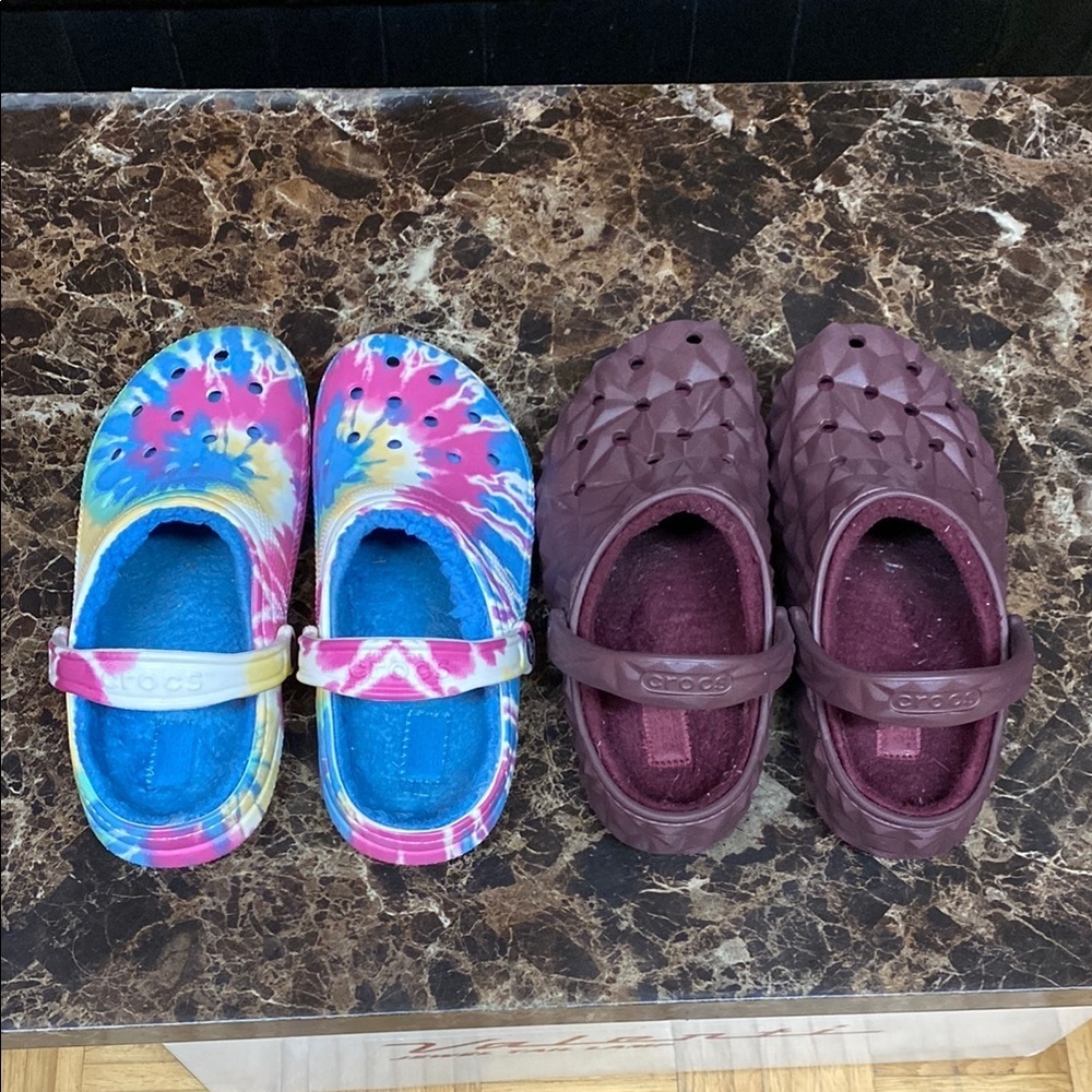 Crocs Tie Dye And Dark Cherry Geometric Fleece Lined Clogs Size 9 Bundle - Picture 5 of 15